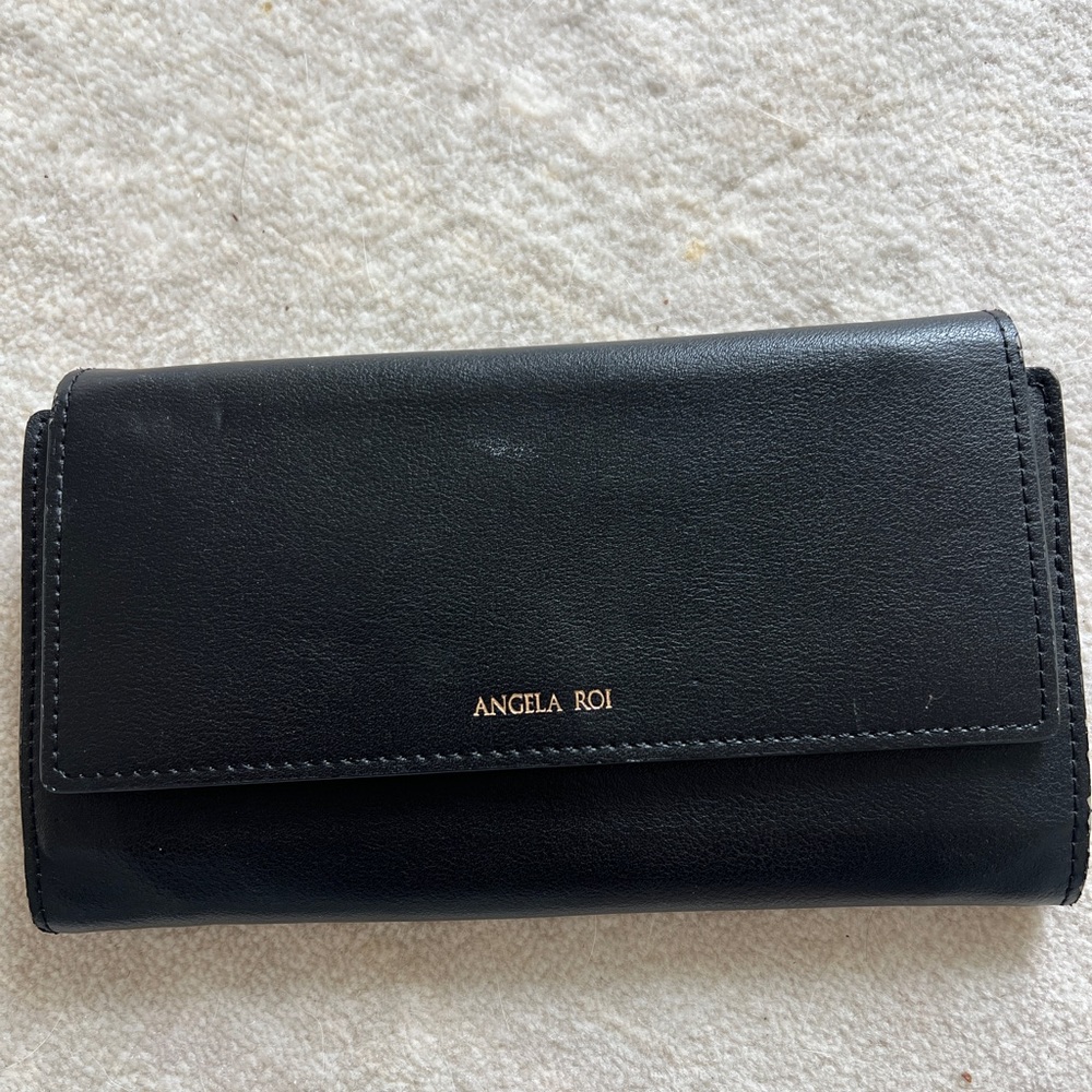 Angela roi black wallet